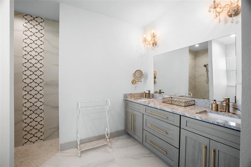 For Sale: $419,900 (4 beds, 2 baths, 1841 Square Feet)