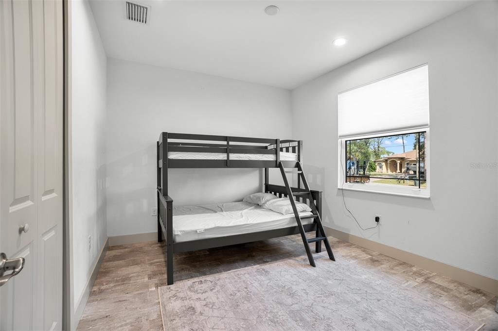 For Sale: $419,900 (4 beds, 2 baths, 1841 Square Feet)