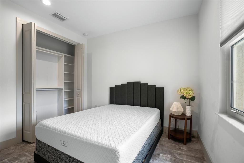 For Sale: $419,900 (4 beds, 2 baths, 1841 Square Feet)