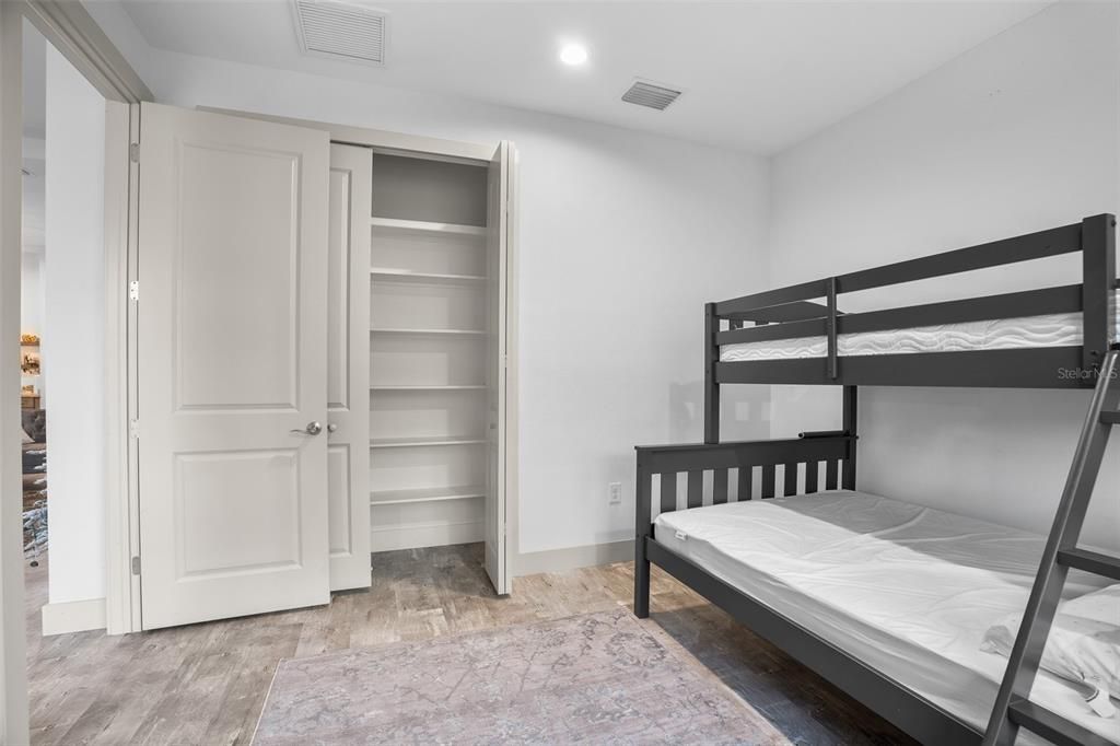 For Sale: $419,900 (4 beds, 2 baths, 1841 Square Feet)