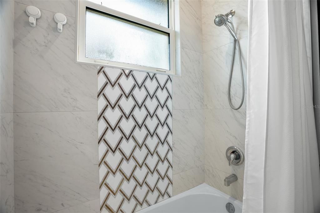 For Sale: $419,900 (4 beds, 2 baths, 1841 Square Feet)