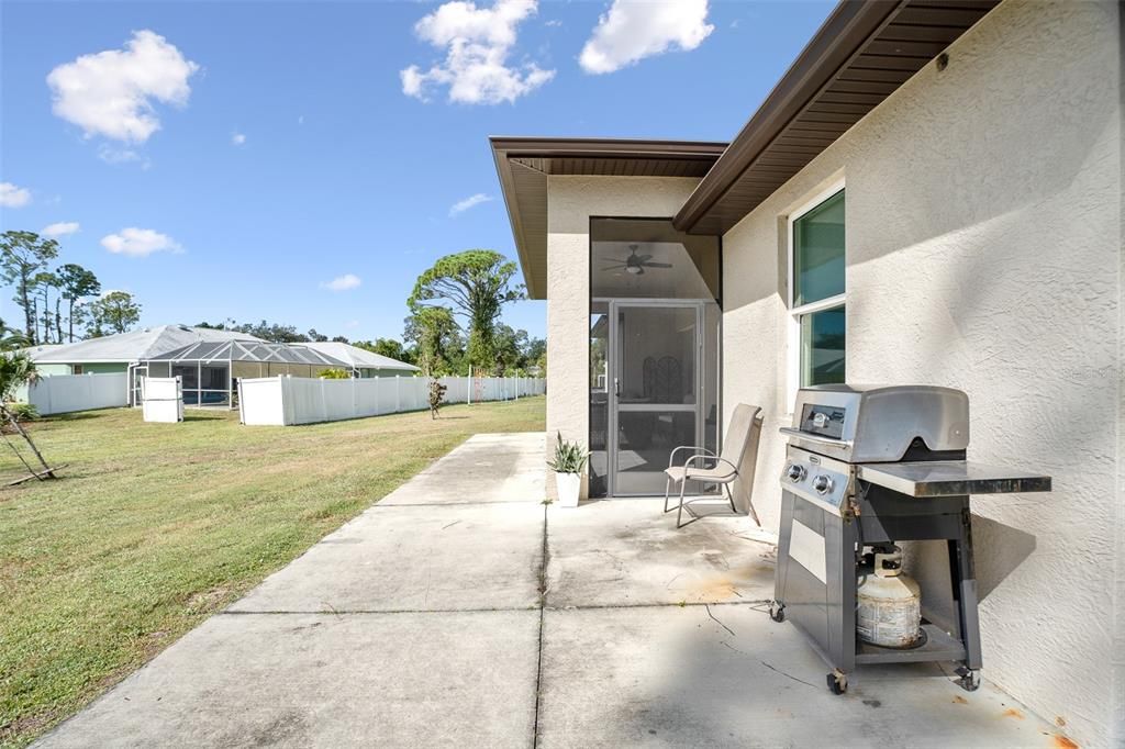 For Sale: $419,900 (4 beds, 2 baths, 1841 Square Feet)
