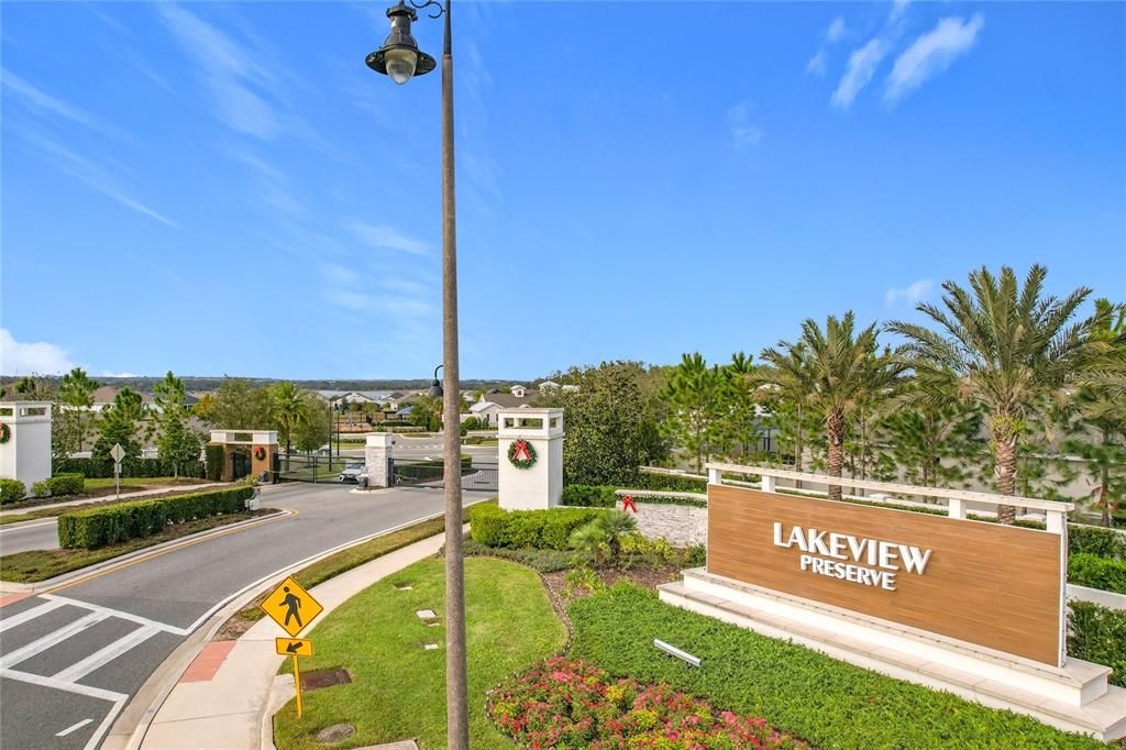 出租: $4,985 (5 贝兹, 4 浴室, 3337 平方英尺)