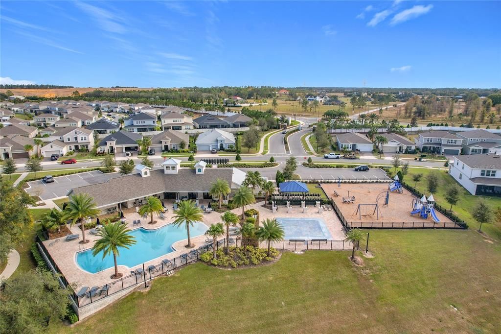 出租: $4,985 (5 贝兹, 4 浴室, 3337 平方英尺)