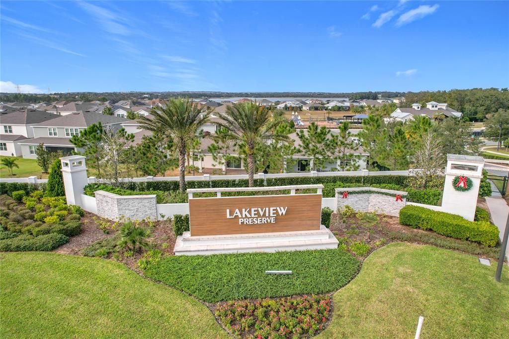 出租: $4,985 (5 贝兹, 4 浴室, 3337 平方英尺)