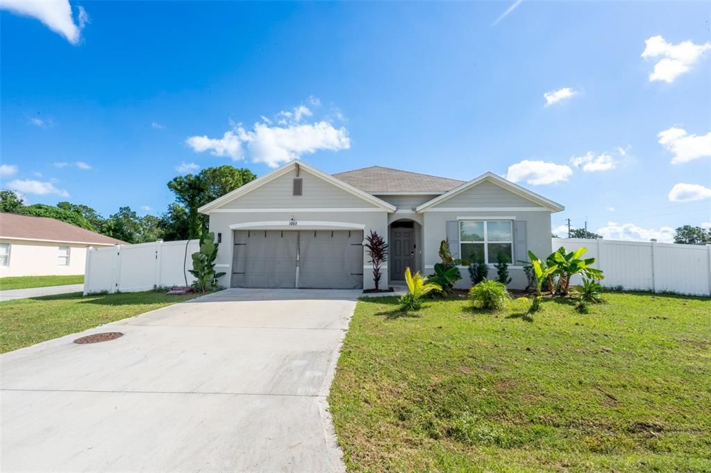 На продажу: $335,900 (4 спален, 2 ванн, 1872 Квадратных фут)