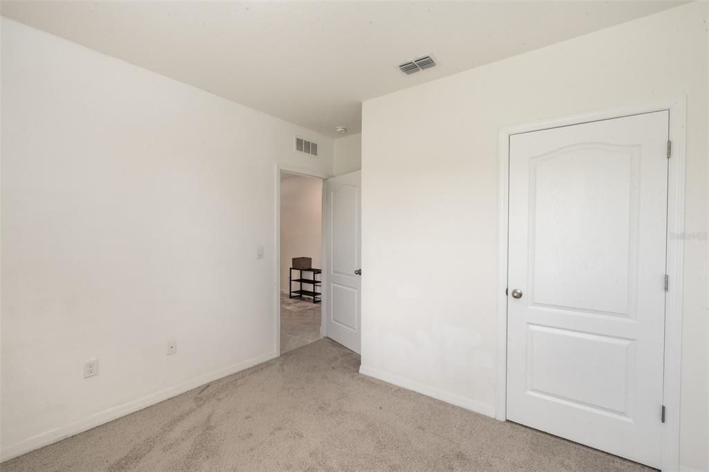 На продажу: $335,900 (4 спален, 2 ванн, 1872 Квадратных фут)