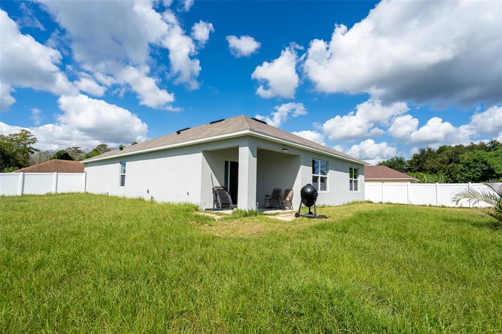 На продажу: $335,900 (4 спален, 2 ванн, 1872 Квадратных фут)