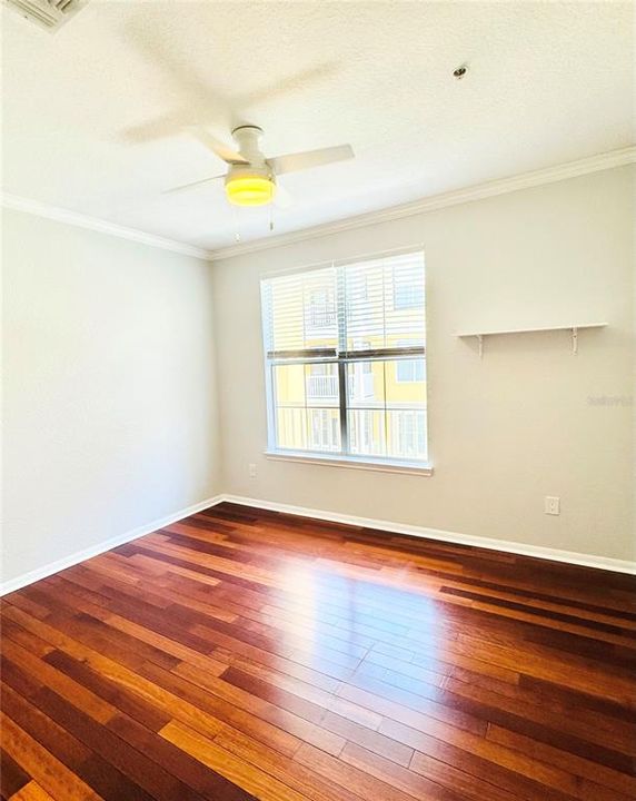 Active With Contract: $2,000 (2 beds, 2 baths, 993 Square Feet)