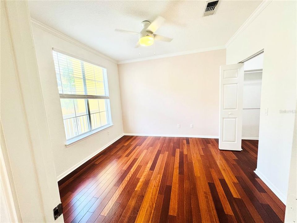 Active With Contract: $2,000 (2 beds, 2 baths, 993 Square Feet)