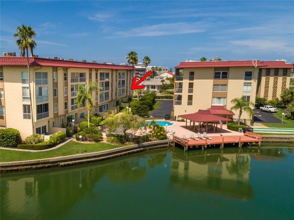 For Sale: $249,000 (2 beds, 2 baths, 1090 Square Feet)