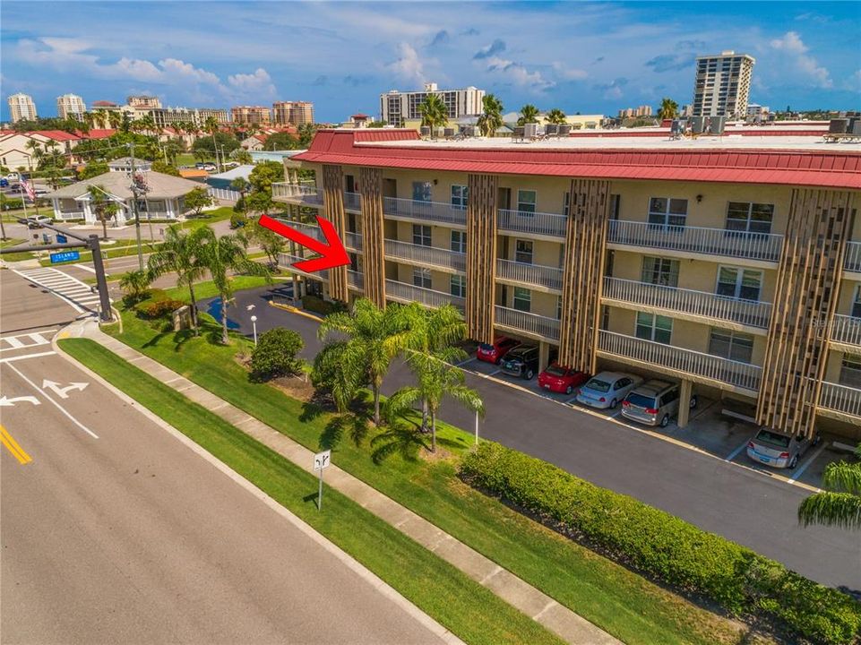 For Sale: $249,000 (2 beds, 2 baths, 1090 Square Feet)