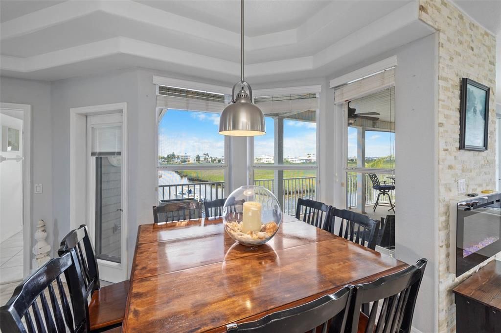 待售: $900,000 (4 贝兹, 2 浴室, 2567 平方英尺)