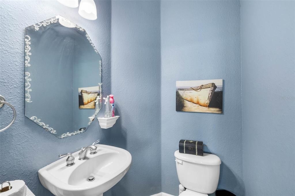 待售: $900,000 (4 贝兹, 2 浴室, 2567 平方英尺)