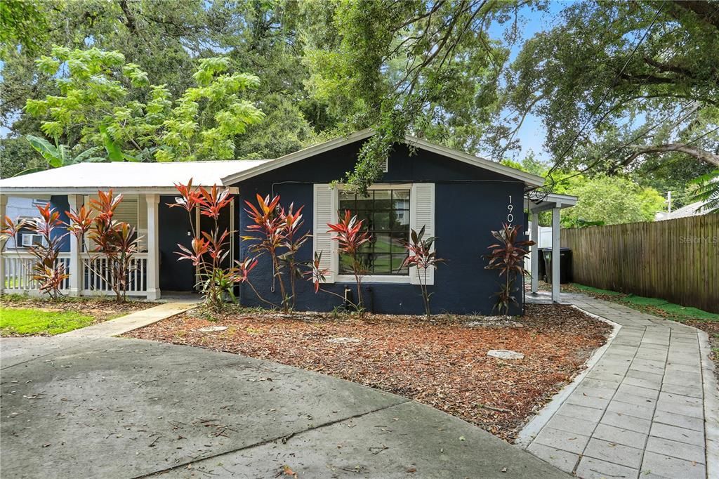 For Rent: $1,495 (1 beds, 1 baths, 600 Square Feet)