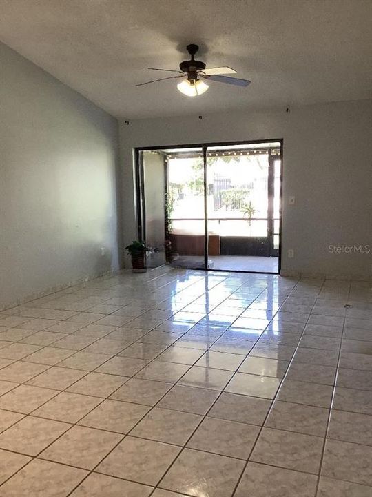 出租: $1,550 (2 贝兹, 2 浴室, 938 平方英尺)