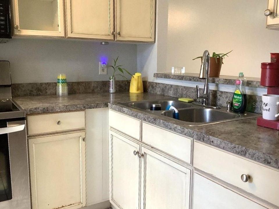 出租: $1,550 (2 贝兹, 2 浴室, 938 平方英尺)