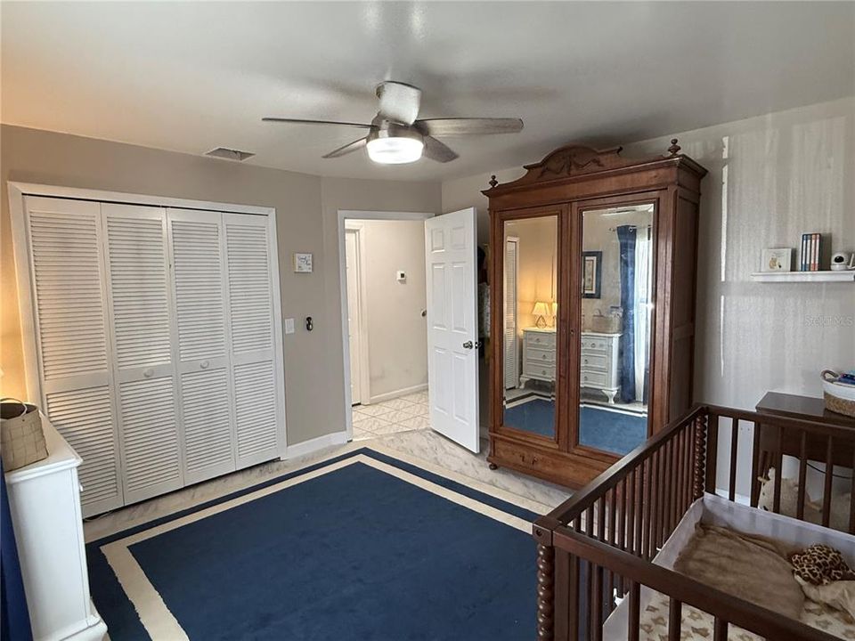 Active With Contract: $219,950 (2 beds, 2 baths, 930 Square Feet)