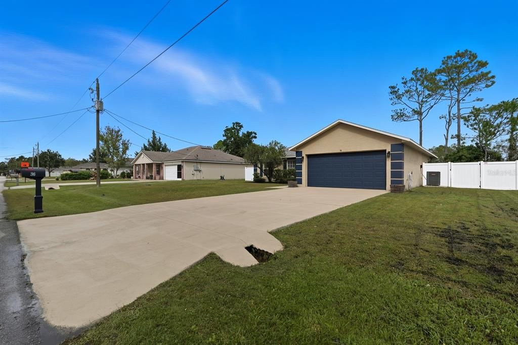 For Sale: $324,000 (3 beds, 2 baths, 1376 Square Feet)