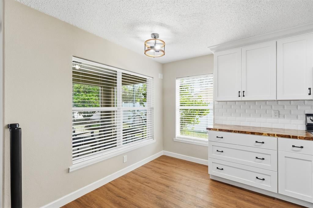 For Sale: $324,000 (3 beds, 2 baths, 1376 Square Feet)