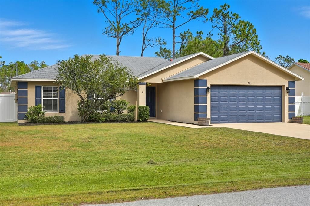 For Sale: $324,000 (3 beds, 2 baths, 1376 Square Feet)