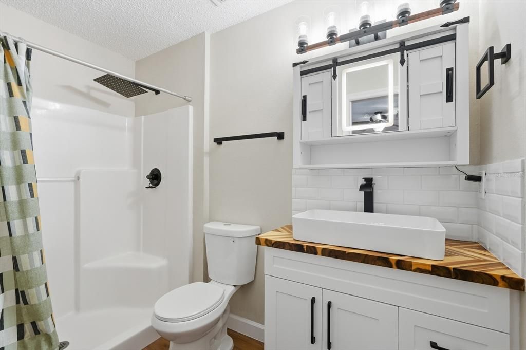 For Sale: $324,000 (3 beds, 2 baths, 1376 Square Feet)