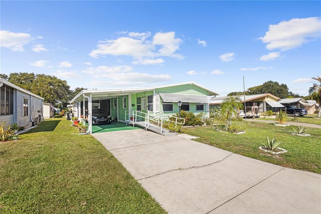 For Sale: $168,000 (2 beds, 2 baths, 1066 Square Feet)