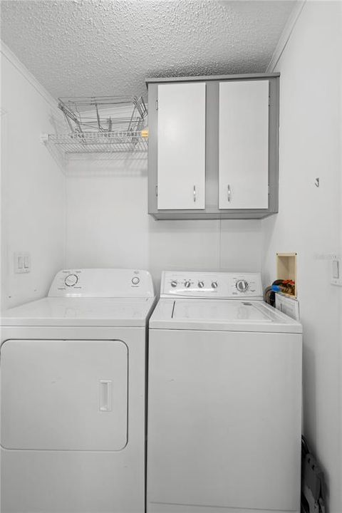 For Sale: $168,000 (2 beds, 2 baths, 1066 Square Feet)