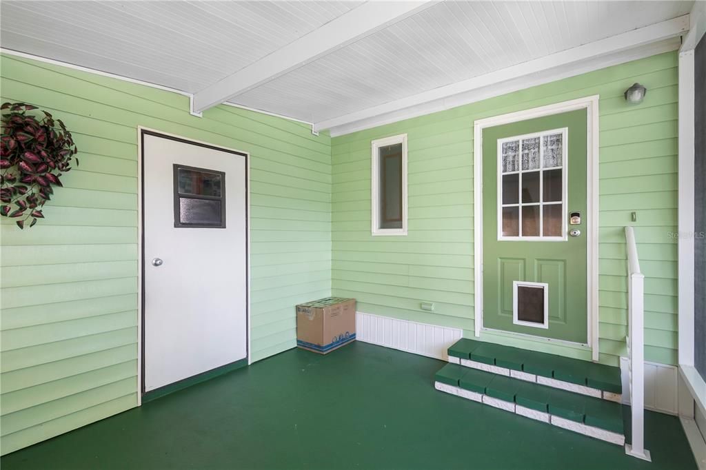 For Sale: $168,000 (2 beds, 2 baths, 1066 Square Feet)