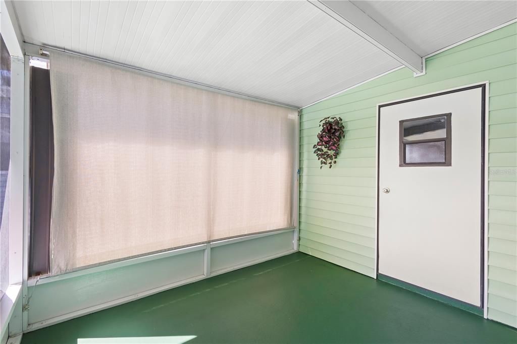 For Sale: $168,000 (2 beds, 2 baths, 1066 Square Feet)