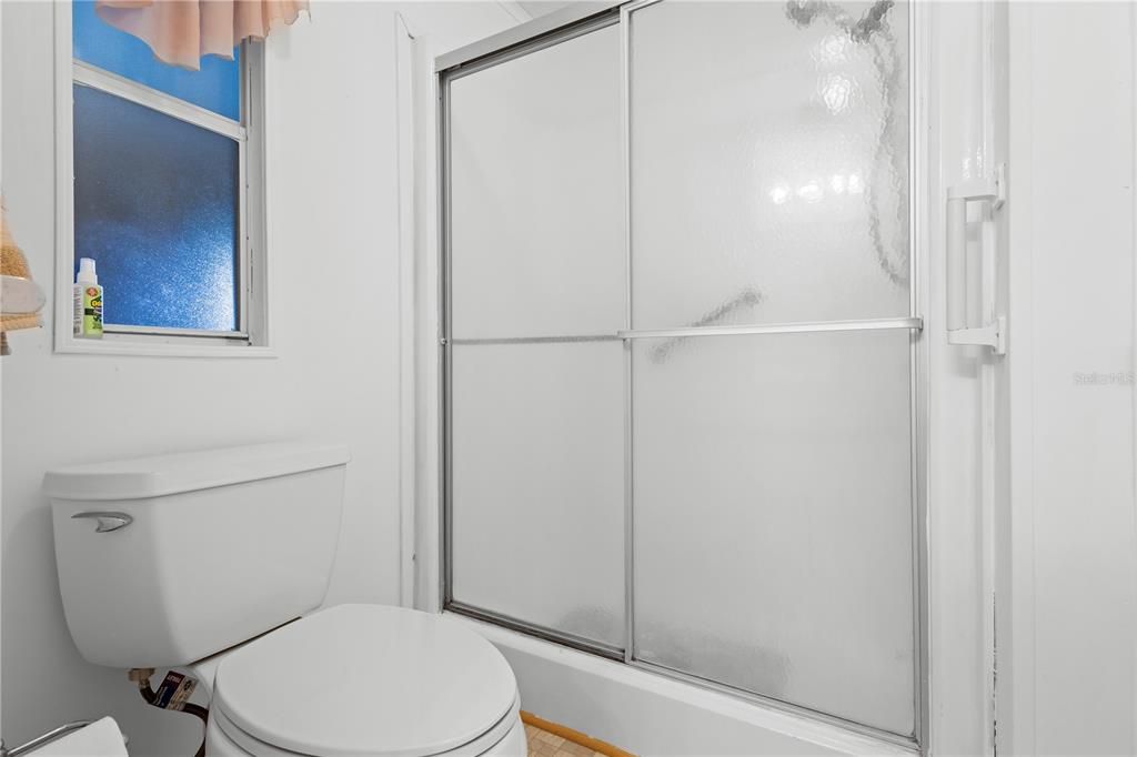 For Sale: $168,000 (2 beds, 2 baths, 1066 Square Feet)