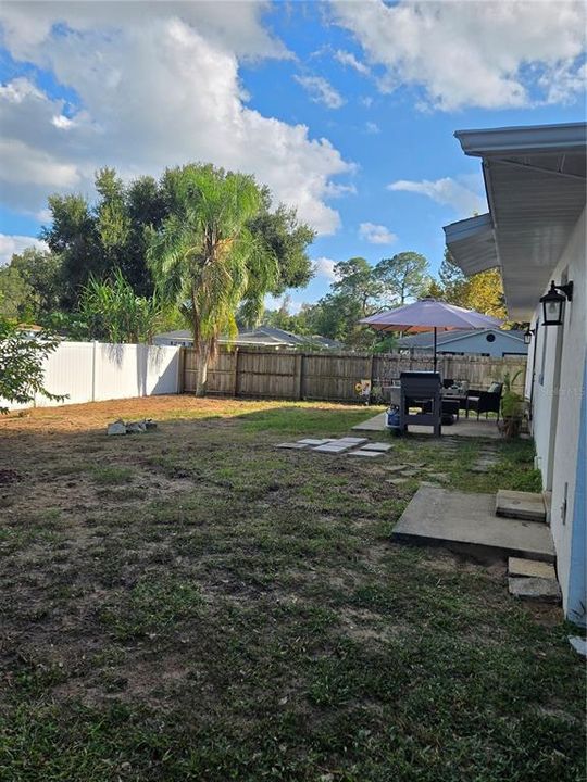 For Sale: $279,900 (3 beds, 2 baths, 1105 Square Feet)