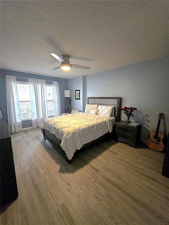 For Sale: $279,900 (3 beds, 2 baths, 1105 Square Feet)