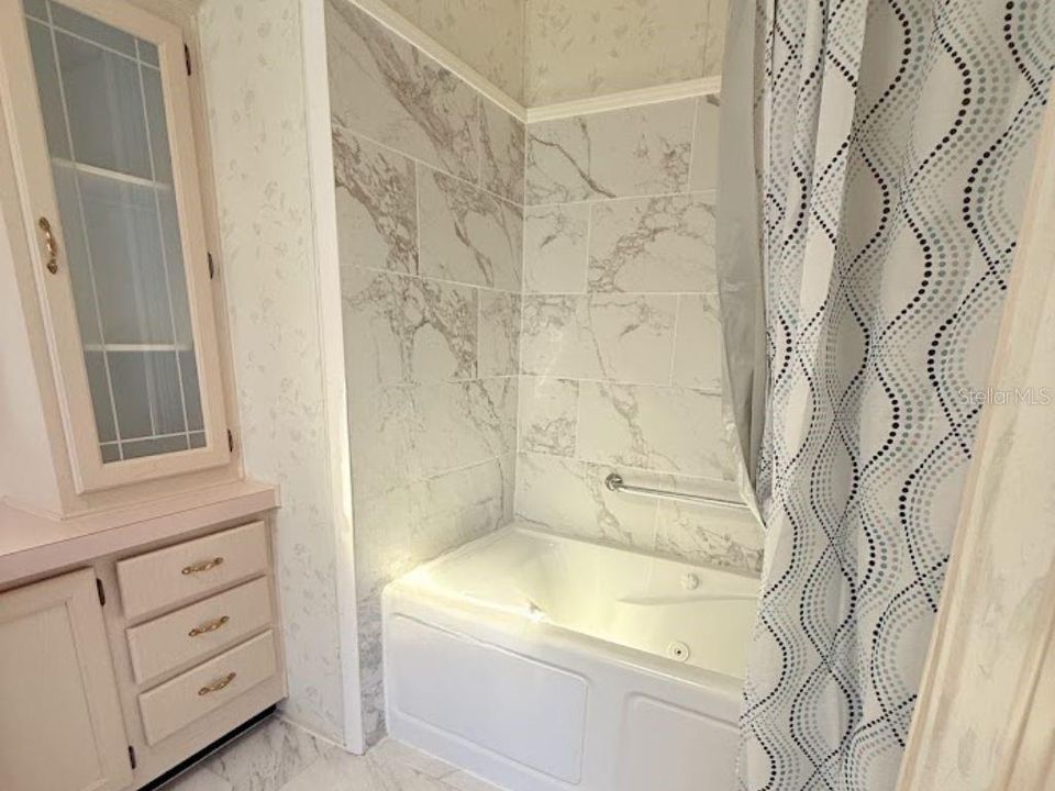 En Renta: $1,950 (3 camas, 2 baños, 1334 Pies cuadrados)