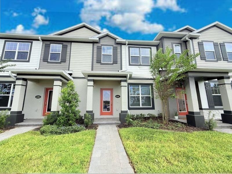 For Rent: $2,100 (3 beds, 2 baths, 1691 Square Feet)