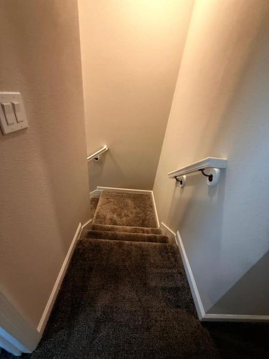 For Rent: $2,100 (3 beds, 2 baths, 1691 Square Feet)