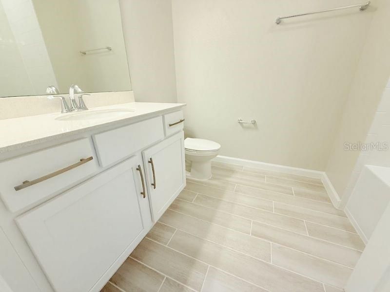 For Rent: $2,100 (3 beds, 2 baths, 1691 Square Feet)