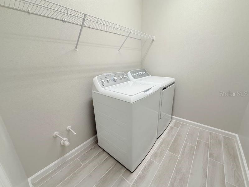 For Rent: $2,100 (3 beds, 2 baths, 1691 Square Feet)