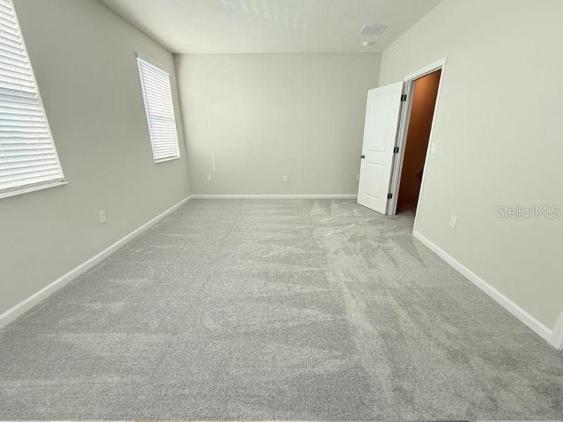 For Rent: $2,100 (3 beds, 2 baths, 1691 Square Feet)