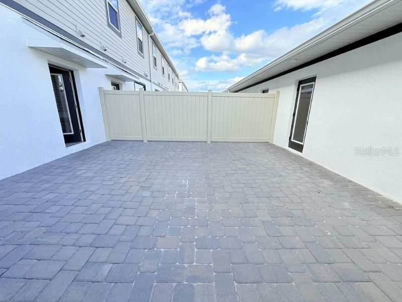 For Rent: $2,100 (3 beds, 2 baths, 1691 Square Feet)