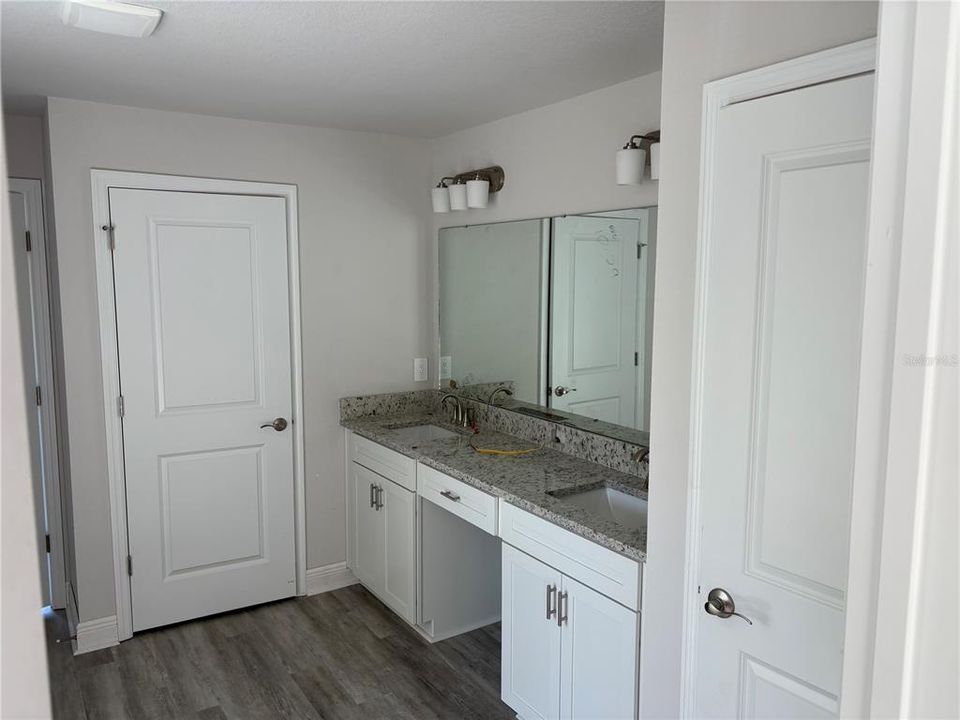 For Sale: $434,900 (3 beds, 2 baths, 1838 Square Feet)