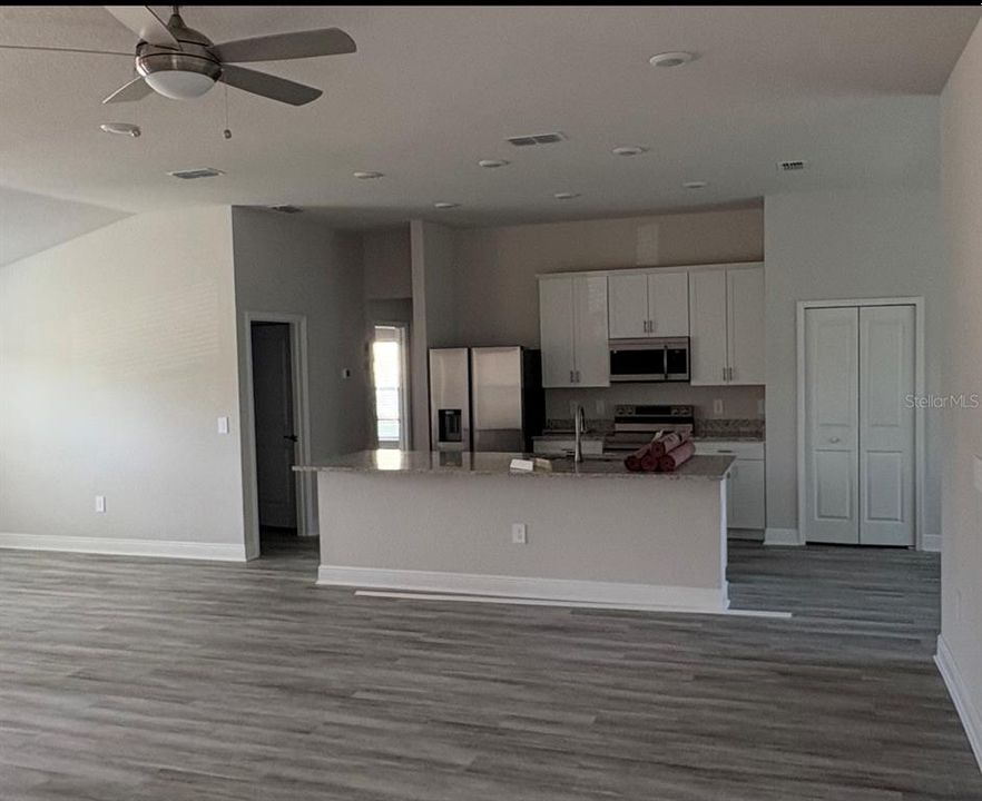 For Sale: $434,900 (3 beds, 2 baths, 1838 Square Feet)