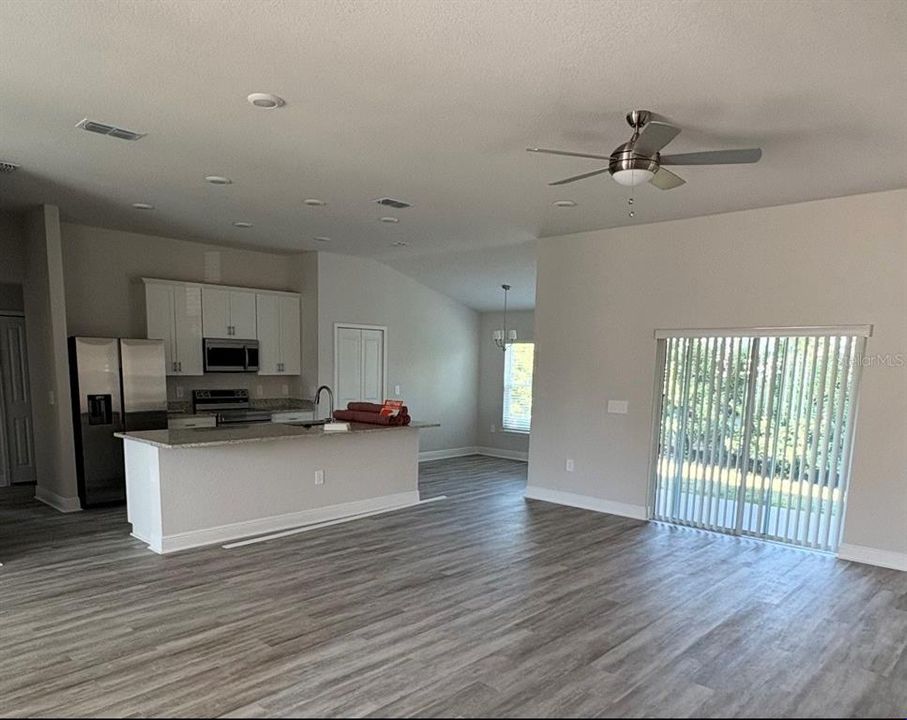 For Sale: $434,900 (3 beds, 2 baths, 1838 Square Feet)