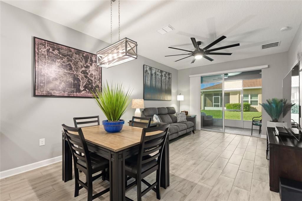 For Sale: $267,000 (2 beds, 2 baths, 1394 Square Feet)