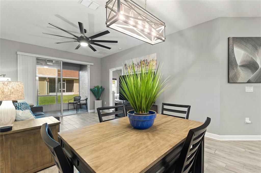 For Sale: $267,000 (2 beds, 2 baths, 1394 Square Feet)