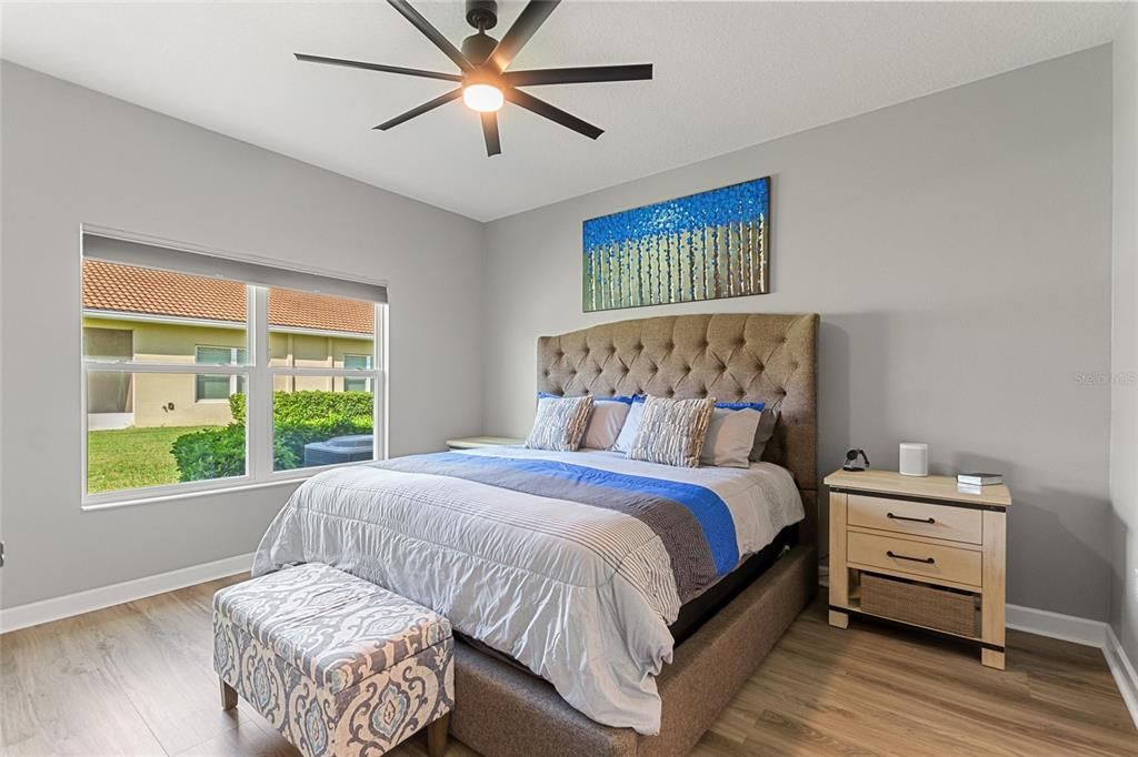 For Sale: $267,000 (2 beds, 2 baths, 1394 Square Feet)