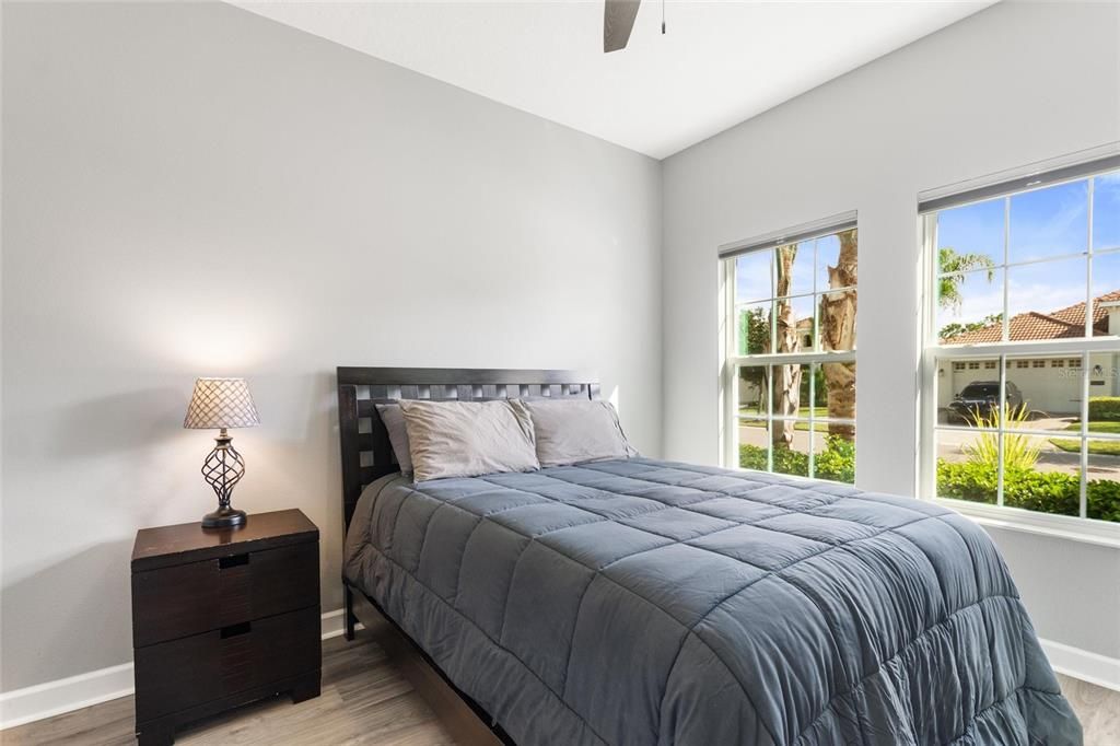 For Sale: $267,000 (2 beds, 2 baths, 1394 Square Feet)