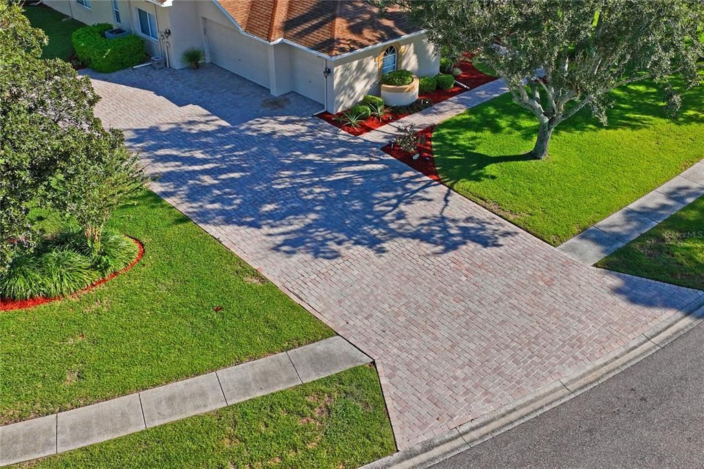 Под контрактом: $440,000 (4 спален, 3 ванн, 2468 Квадратных фут)