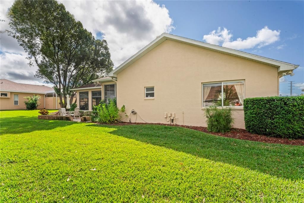 Под контрактом: $440,000 (4 спален, 3 ванн, 2468 Квадратных фут)