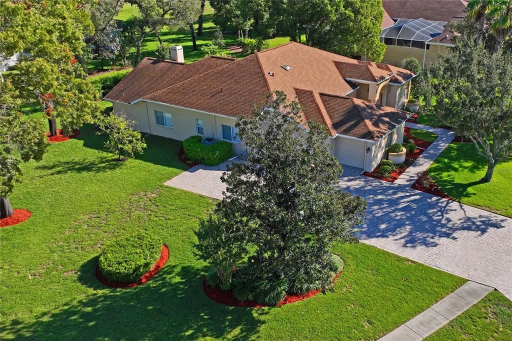 Под контрактом: $440,000 (4 спален, 3 ванн, 2468 Квадратных фут)